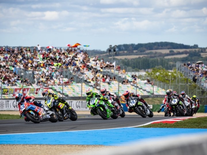 260905MagnyCours_0566x900.jpg